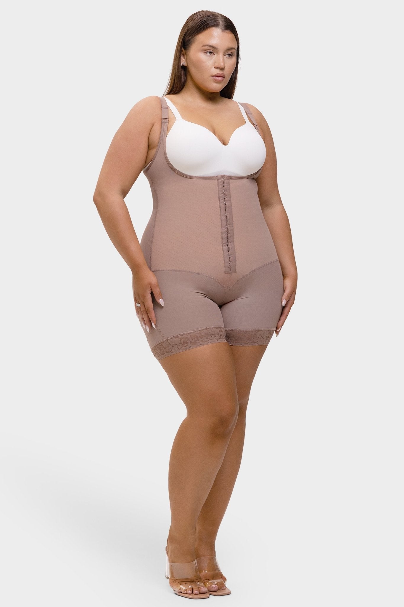 Felicia Short Powernet® - Ademende Latex Body met Open Borst, Buikcontrole en Stevige Compressie Shapewear. - Bella Fit™